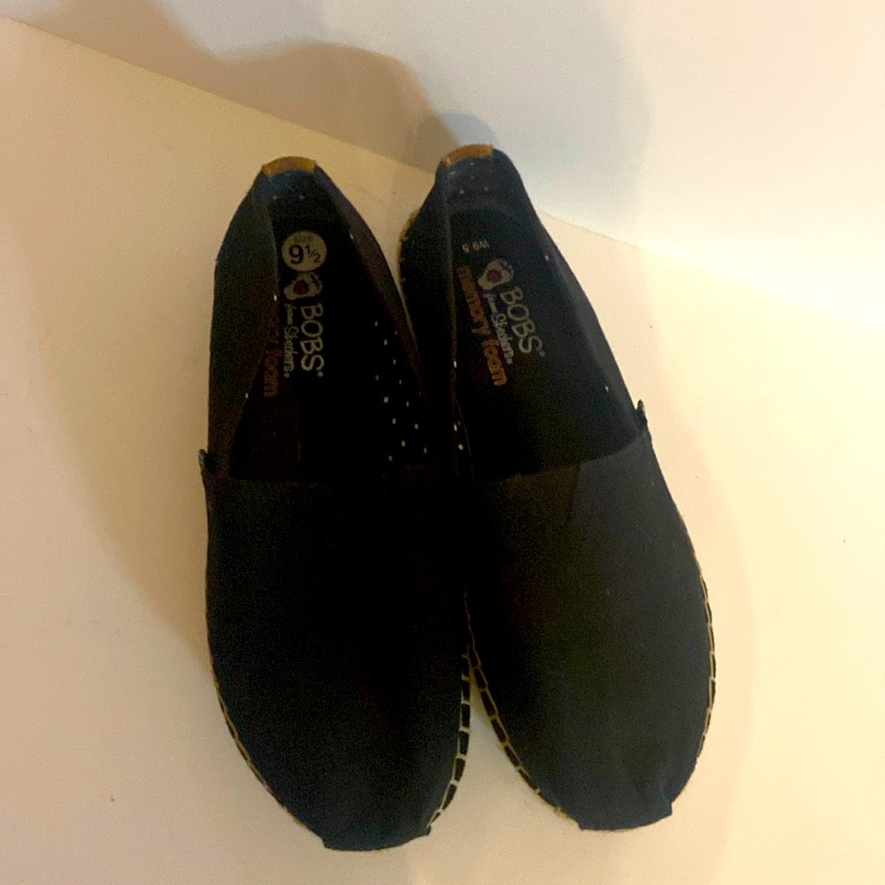 Skechers Bobs Womens Breeze - Discovery Slip-On Shoe Brand New  Size 9.5